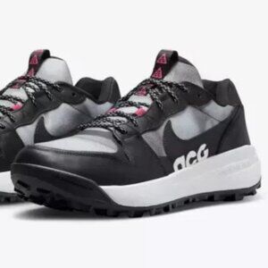Brand new - Nike ACG Lowcate, Men's size 6